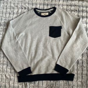 Hollister Long Sleeve Sweater